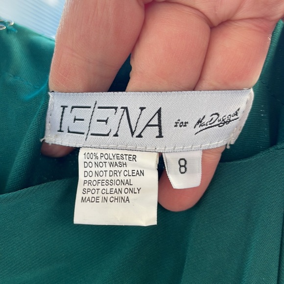 Ieena x Mac Duggal - Emerald Jersey One Shoulder Belted Trumpet Gown - Size 8 - Picture 10 of 13